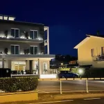מלון Paradiso ברדולינו