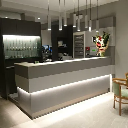 Paradiso Hotell 3*