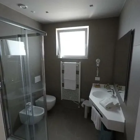 Hotell Paradiso 3*